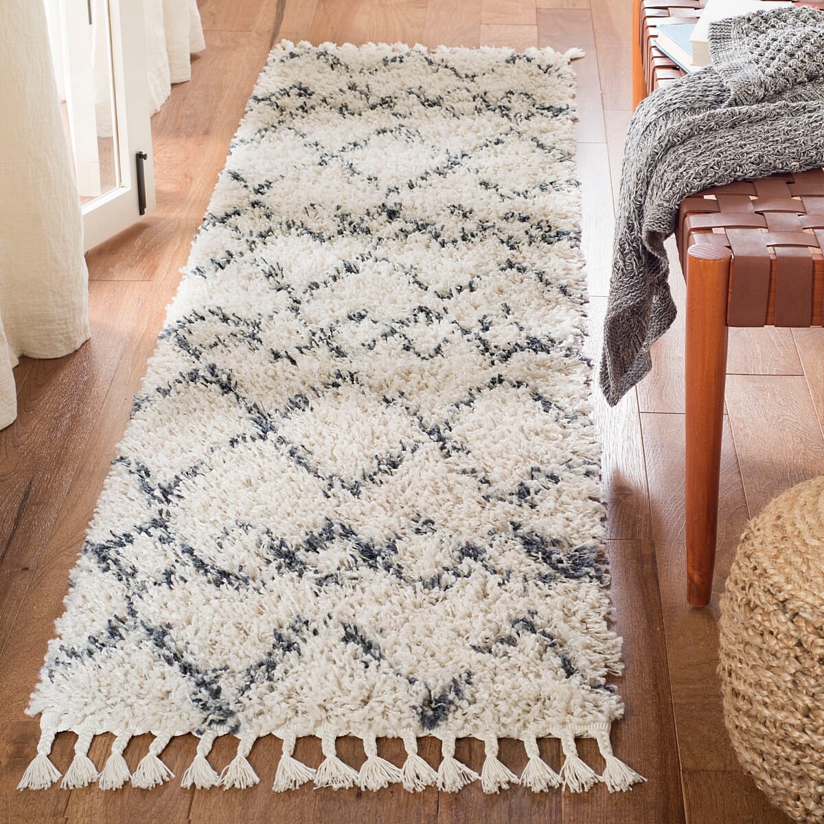 Safavieh Pro Lux Shag Plx434A Cream / Blue Moroccan Area Rug