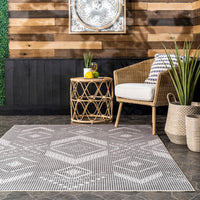 AreaRugs.com Wavaj Nwa1011A Light Gray Area Rug