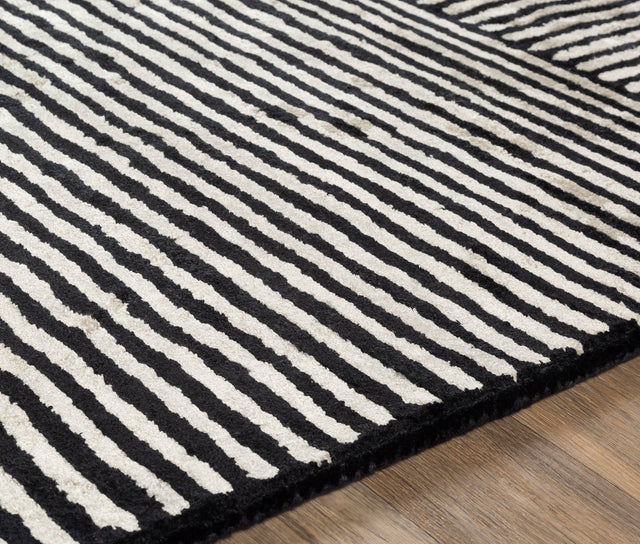 Surya Quartz Qtz-5037 Black, Ivory Rugs.