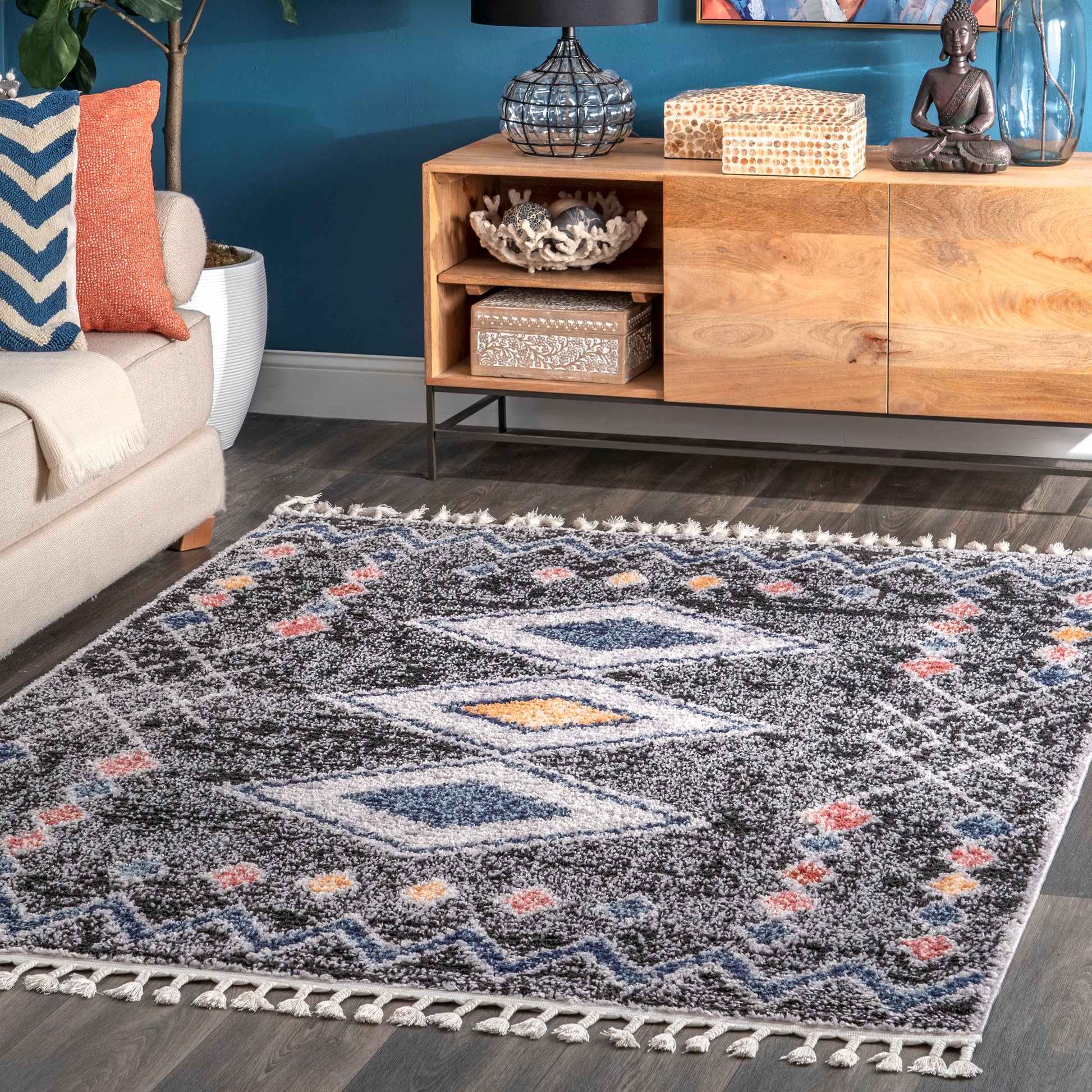 Nuloom Chetan Totemic Beacon Nch2170A Black Area Rug