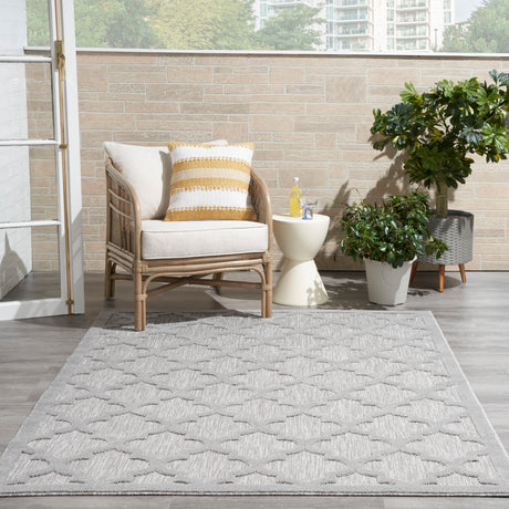 Nourison Easy Care Nes01 Silver Grey Rug.