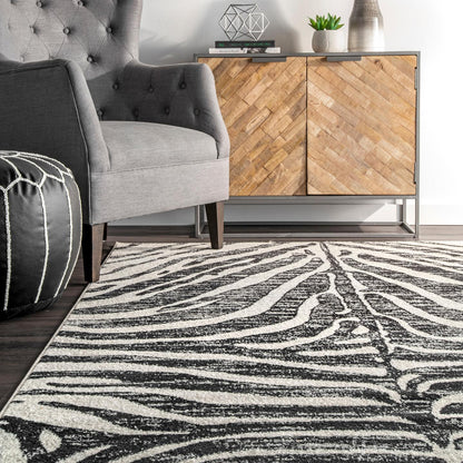 Nuloom Royal Zebra Stripes Nro3111A Black Area Rug