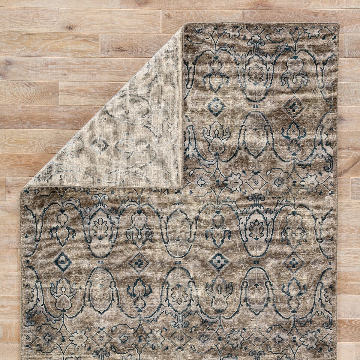 Jaipur Revolution Williamsburg Rel06 Gray Vintage / Distressed Area Rug