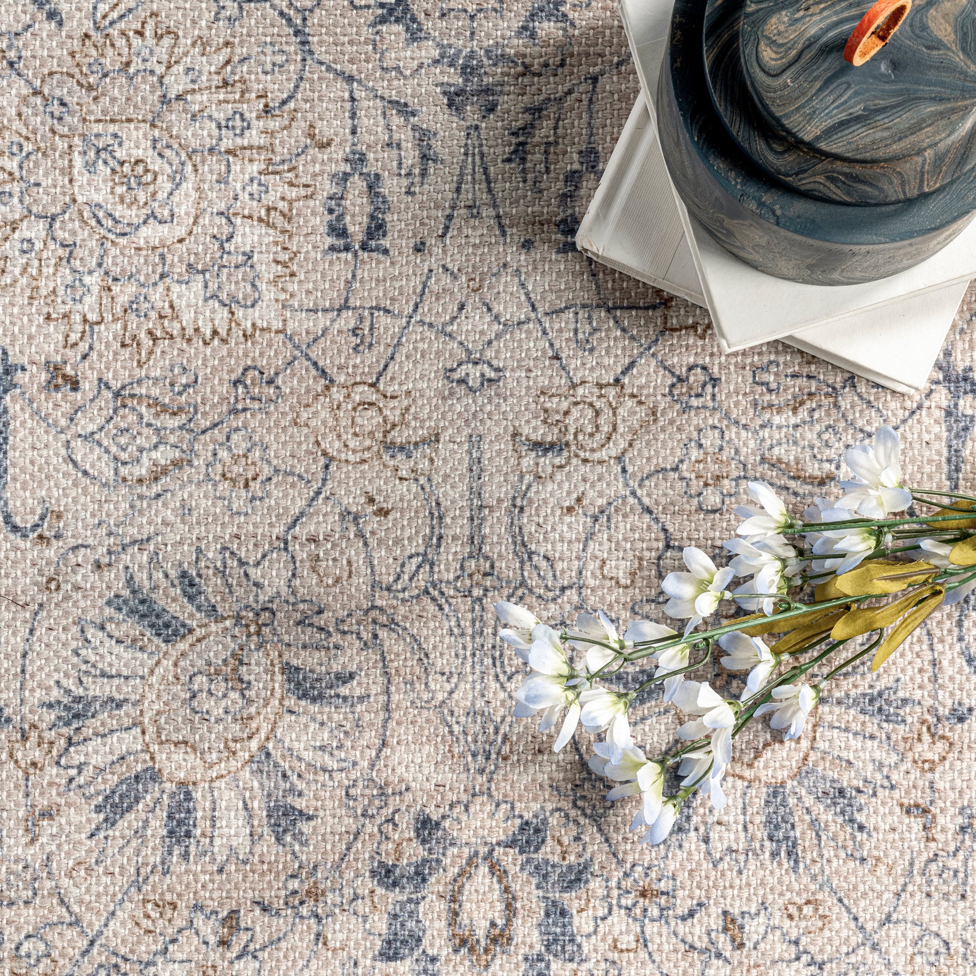 Nuloom Cara Floral Nca3413A Light Gray Area Rug