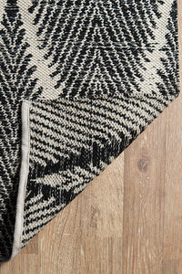 Momeni Erin Gates River Beacon Riv-1 Black Geometric Area Rug