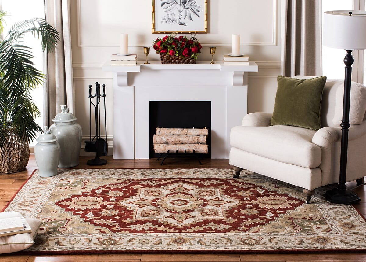 Safavieh Royalty Roy700Q Red / Beige Area Rug