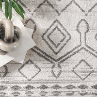 AreaRugs.com Wavaj Nwa1270A Ivory Area Rug