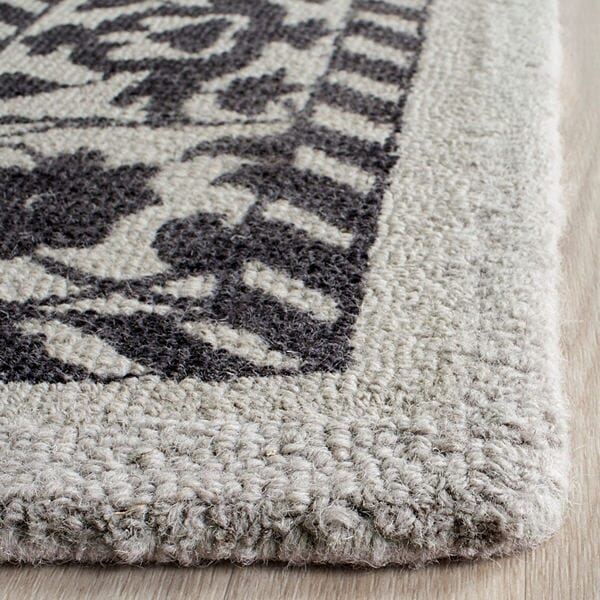 Safavieh Restoration Vintage Rvt102H Silver / Grey Rugs.