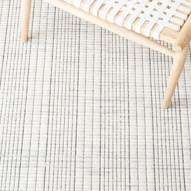 Safavieh Marbella Mrb309F Light Grey/Beige Rug.