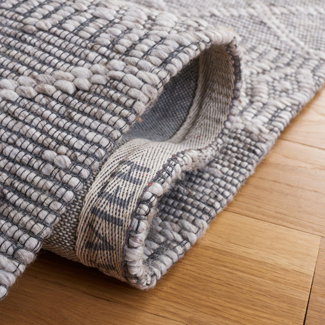 Safavieh Marbella Mrb751F Grey Rug.