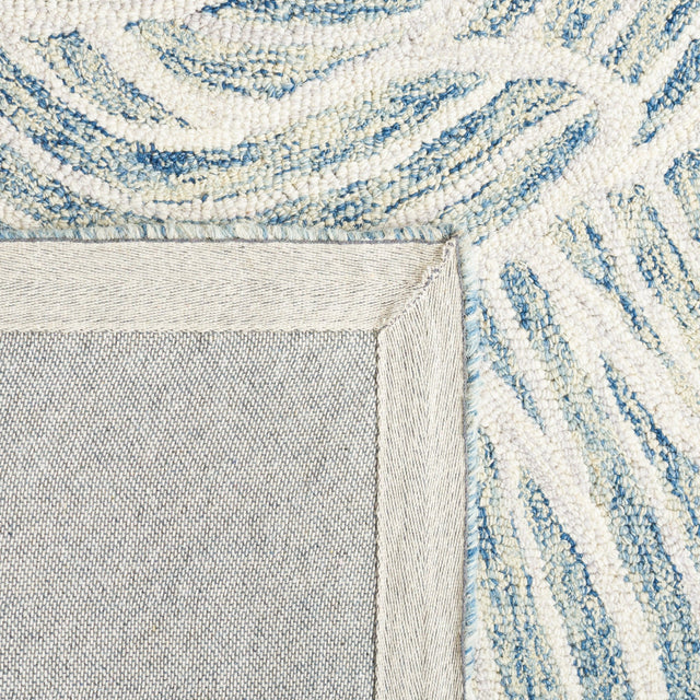 Safavieh Metro Met451M Blue/Ivory Rug.