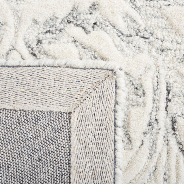 Safavieh Metro Met850F Grey/Ivory Rug.