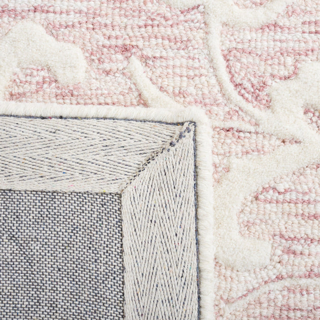 Safavieh Metro Met853U Pink/Ivory Rug.