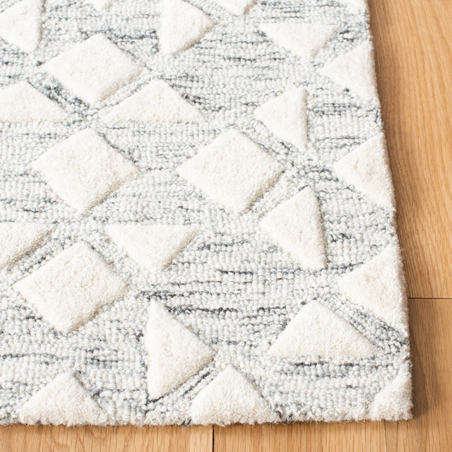 Safavieh Metro Met855F Silver/Ivory Rug.