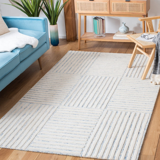Safavieh Metro Met858M Blue/Ivory Rug.