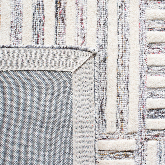 Safavieh Metro Met858Q Red/Ivory Rug.