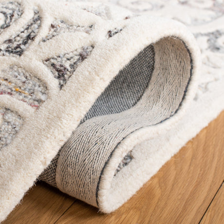 Safavieh Metro Met859Q Red/Ivory Rug.
