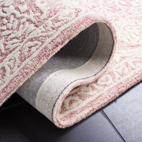 Safavieh Metro Met864U Pink/Ivory Rug.