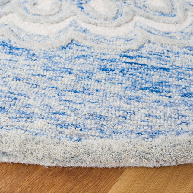 Safavieh Metro Met901M Blue/Ivory Rug.