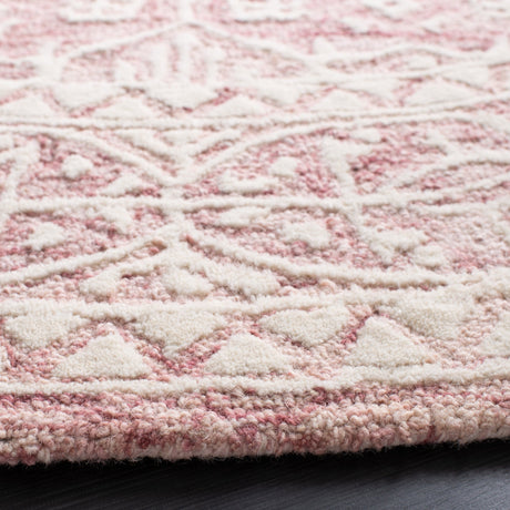 Safavieh Metro Met903U Dark Pink/Ivory Rug.