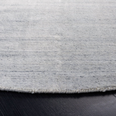 Safavieh Mirage Mir550E Silver Rug.