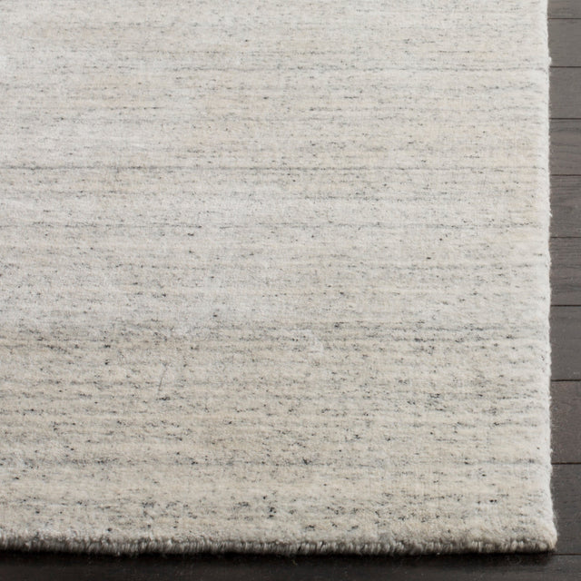 Safavieh Mirage Mir550E Silver Rug.