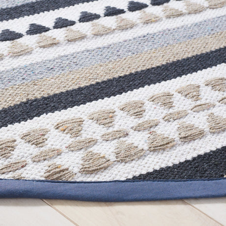 Safavieh Montauk Mtk451F Grey/Ivory Rug.