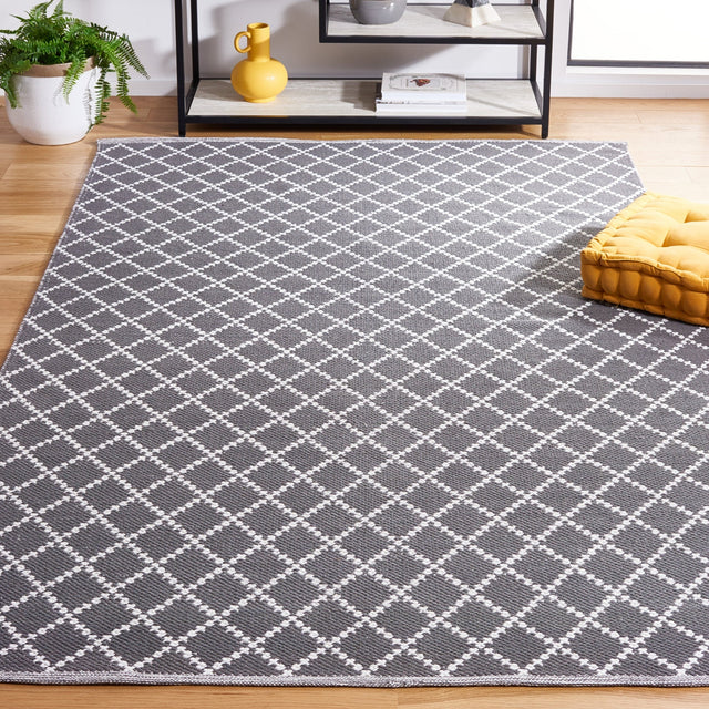 Safavieh Montauk Mtk706H Black/Ivory Rug.