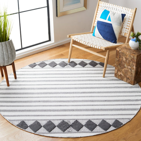 Safavieh Montauk Mtk708H Dark Grey/Ivory Rug.