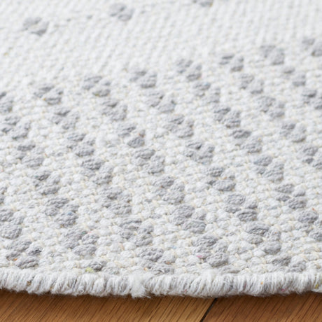 Safavieh Montauk Mtk714G Light Grey/Ivory Rug.