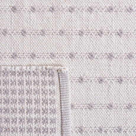 Safavieh Montauk Mtk714G Light Grey/Ivory Rug.