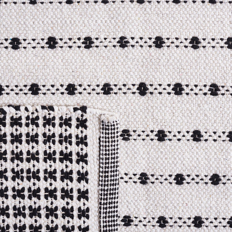 Safavieh Montauk Mtk714Z Black/Ivory Rug.