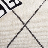Safavieh Moroccan Tassel Mrt103A Ivory/Black Rug.