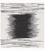 Safavieh Moroccan Tassel Mrt107A Ivory/Black Rug.