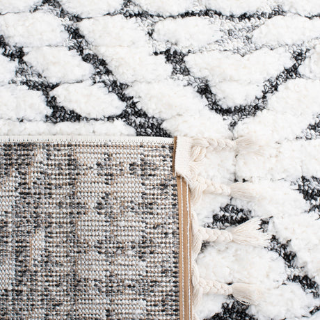 Safavieh Moroccan Tassel Shag Mts614A Ivory/Grey Rug.