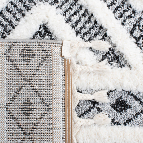 Safavieh Moroccan Tassel Shag Mts628F Grey/Ivory Rug.