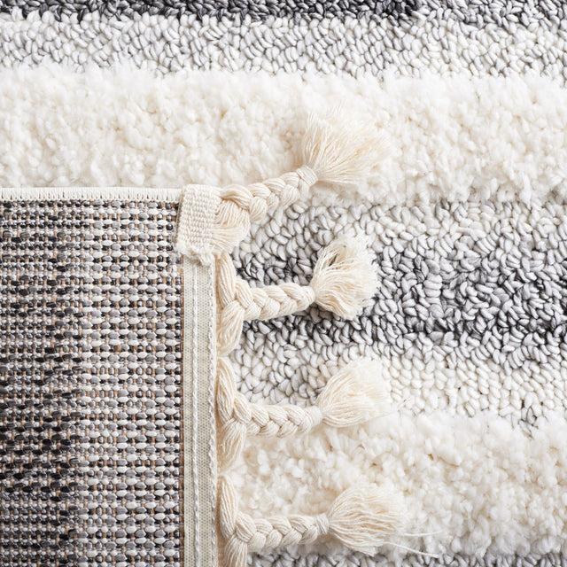 Safavieh Moroccan Tassel Shag Mts648A Ivory/Grey Rug.