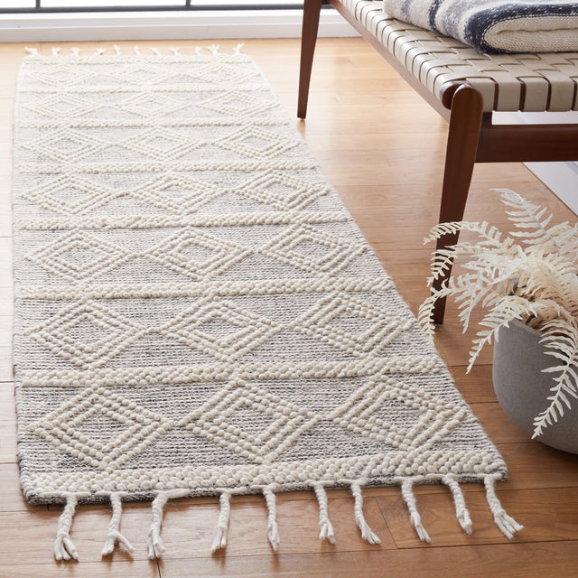 Safavieh Natura Nat307A Ivory/Black Rug.