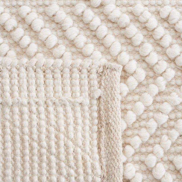 Safavieh Natura Nat335A Ivory/Black Rug.