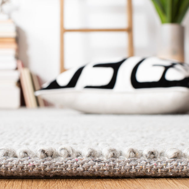 Safavieh Natura Nat425G Silver Rug.