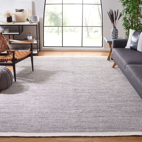 Safavieh Natura Nat776Z Black/Ivory Rug.