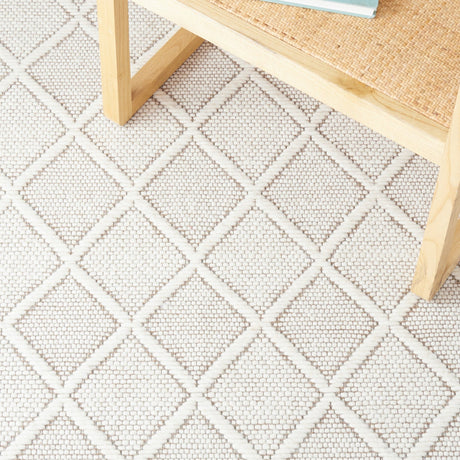 Safavieh Natura Nat868T Ivory/Brown Rug.