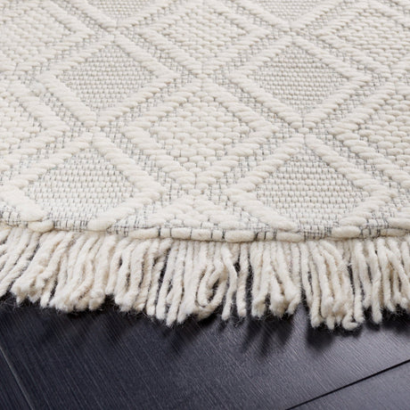 Safavieh Natura Nat870A Ivory Rug.