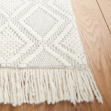 Safavieh Natura Nat870A Ivory Rug.