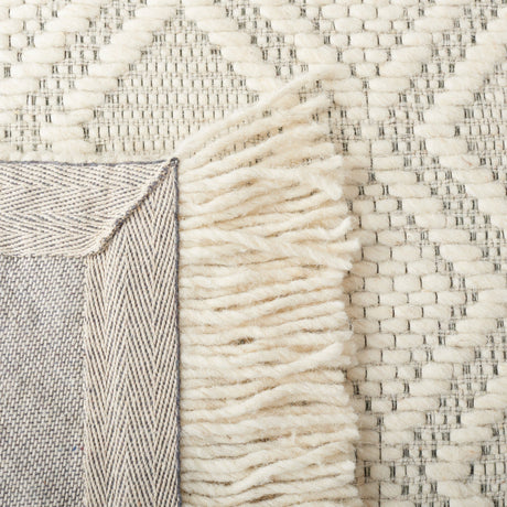 Safavieh Natura Nat870A Ivory Rug.