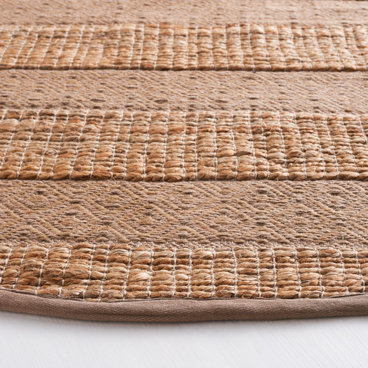 Safavieh Natural Fiber Nfb653E Taupe/Natural Rug.