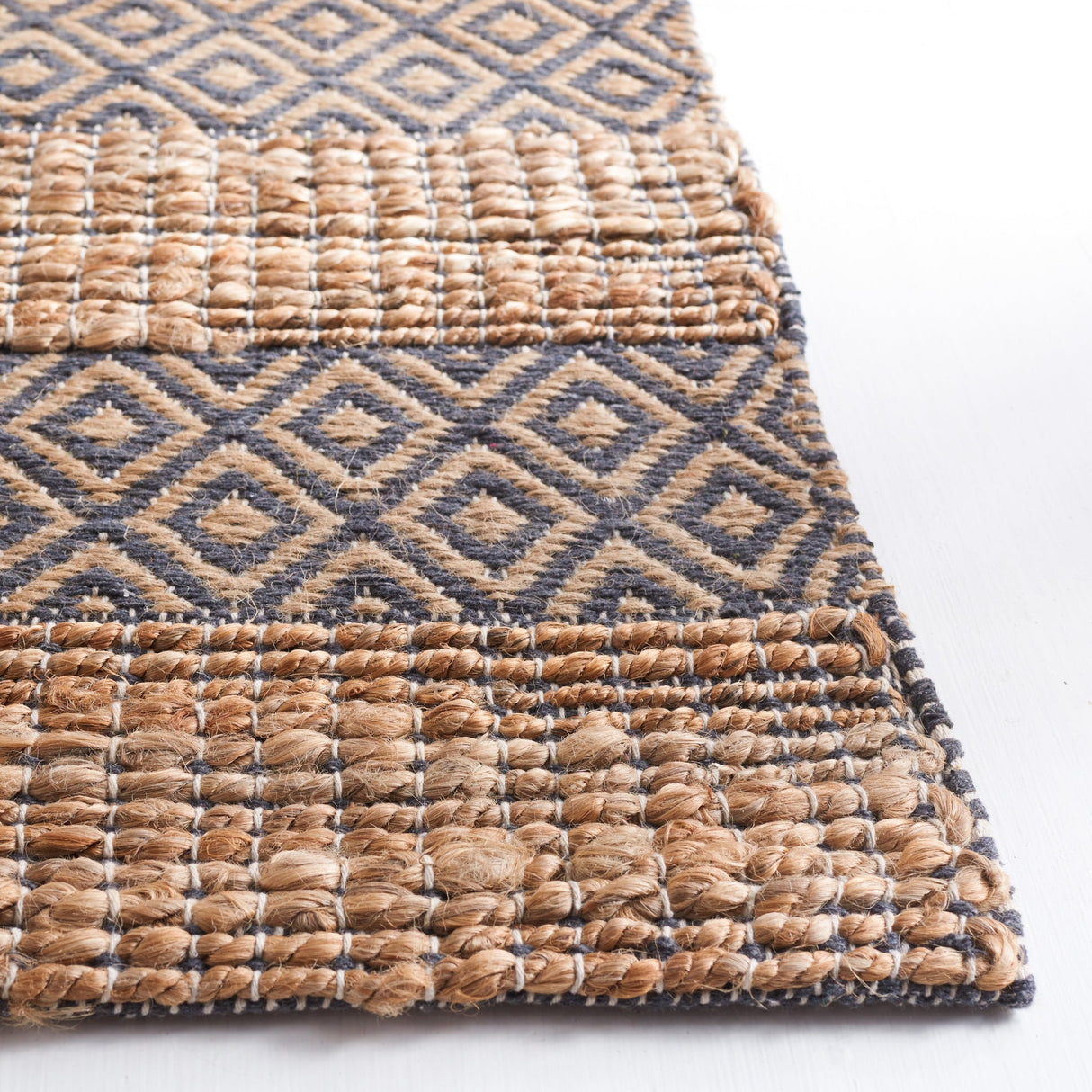 Safavieh Natural Fiber Nfb653H Charcoal/Natural Rug.