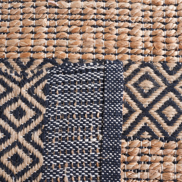 Safavieh Natural Fiber Nfb653Z Black/Natural Rug.