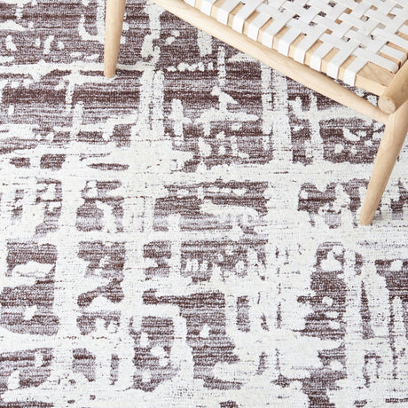 Safavieh Soho Soh657T Brown/Ivory Rug.