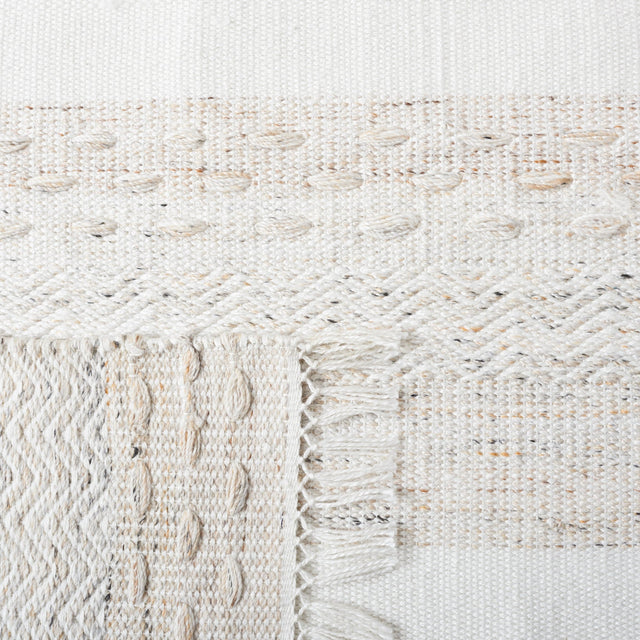 Safavieh Striped Kilim Stk105B Beige/Ivory Rug.